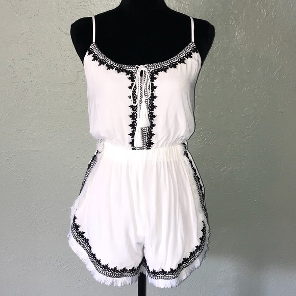 GUESS - white embroidered romper - Picture 5 of 8